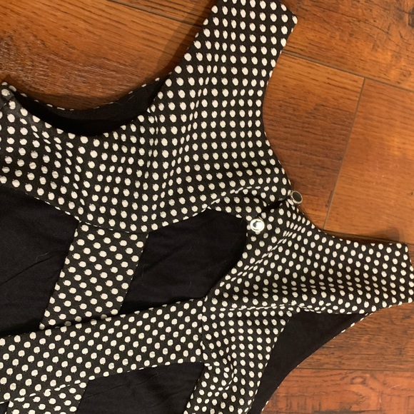 Adorable Polka Dot Dress with Open Back 😍 - Picture 4 of 6